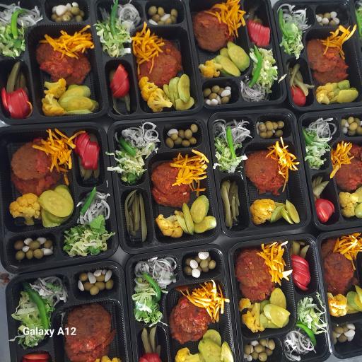 عکس آشپزخانه بزرگ سورین