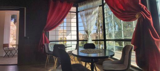 عکس کافه بارونس