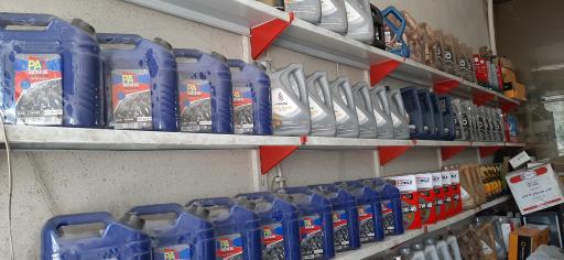 عکس تعویض روغن شتاب