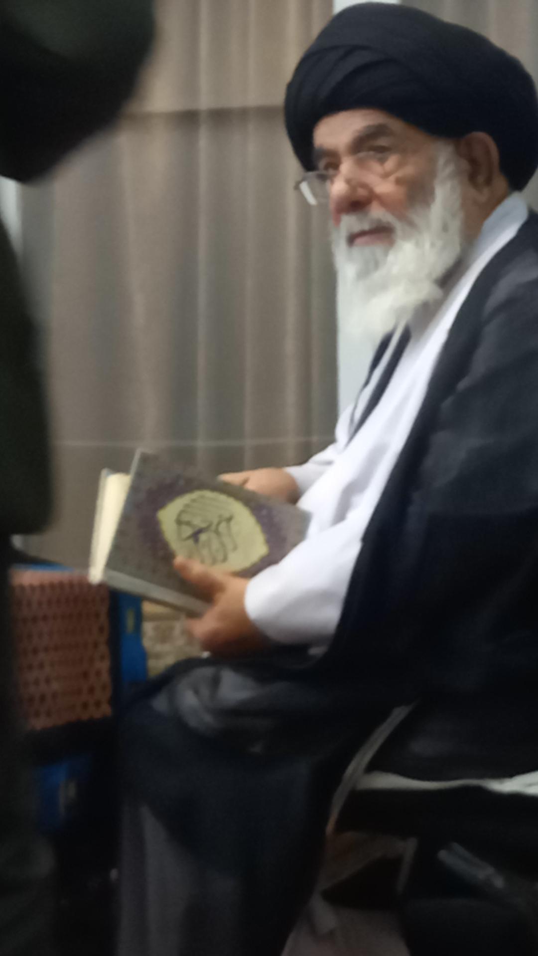 عکس دفتر آیت الله موسوی اصفهانی