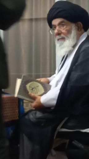 عکس دفتر آیت الله موسوی اصفهانی