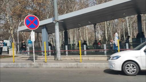 عکس ورودی مترو ایستگاه پارک ملت