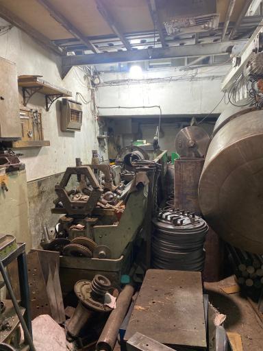 عکس کارگاه تراشکاری عزیزیان