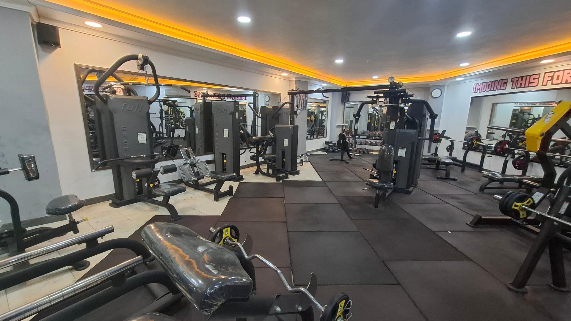 عکس باشگاه بدنسازی مولوی