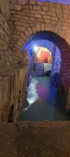 عکس شهر زیرزمینی کاریز