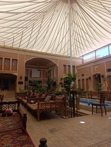 عکس رستوران سنتی حاج بابایی