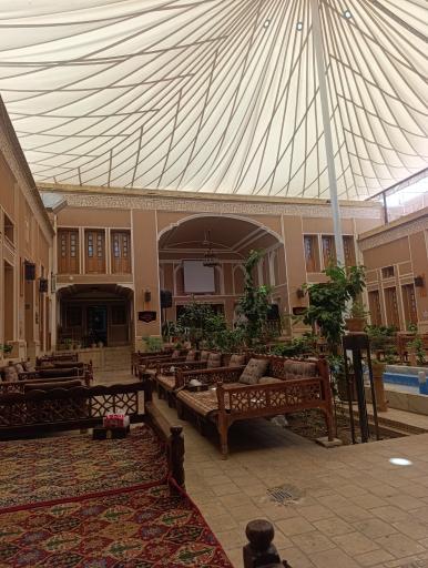 عکس رستوران سنتی حاج بابایی