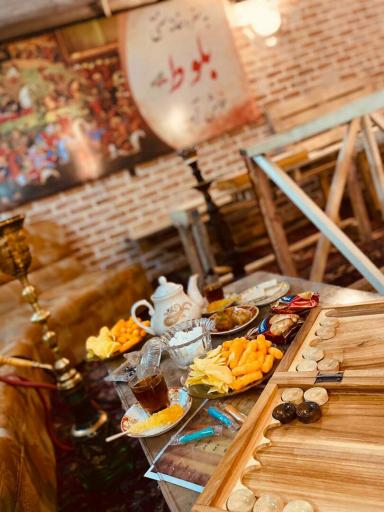 عکس چایخانه و قهوه خانه سنتی بلوط