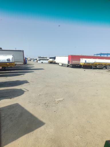 عکس پارکینگ ماشین سنگین کوروش