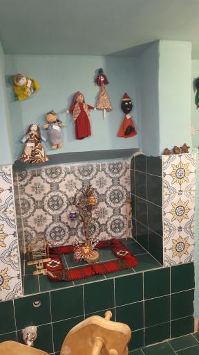 عکس موزه عروسک های محلی بادرود