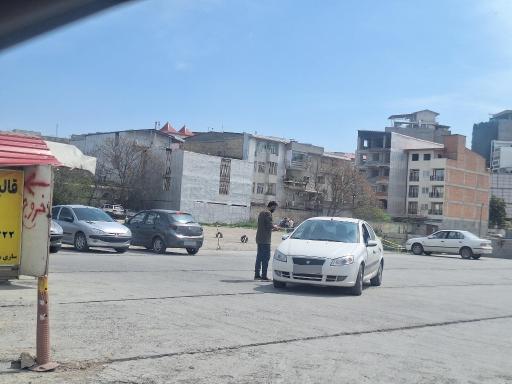 عکس پارکینگ بزرگ روشن