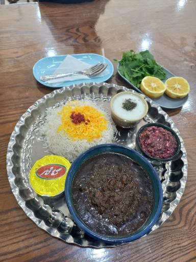 عکس رستوران پدر و پسر