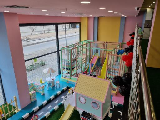 عکس خانه بازی و خلاقیت لی لی لند