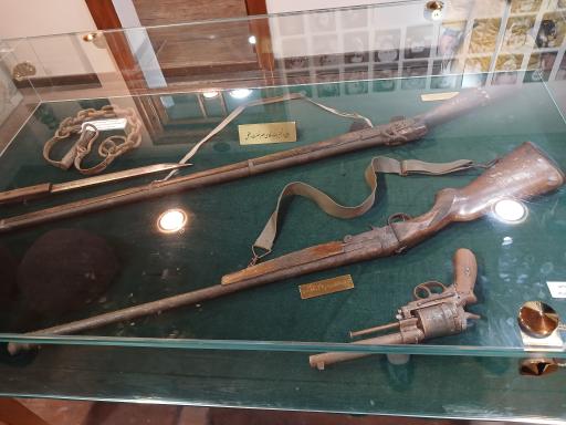 عکس خانه موزه میرزا کوچک جنگلی