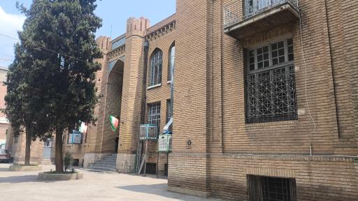 عکس ساختمان ایثارگران پایه دوازدهم