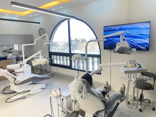 عکس دندانپزشکی دکتر ارسلان ایزدی