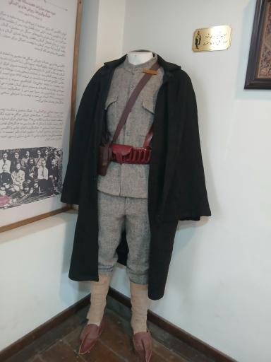 عکس خانه موزه میرزا کوچک جنگلی