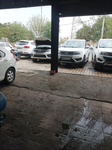 عکس تعمیرگاه گیربکس اتوماتیک اتووان