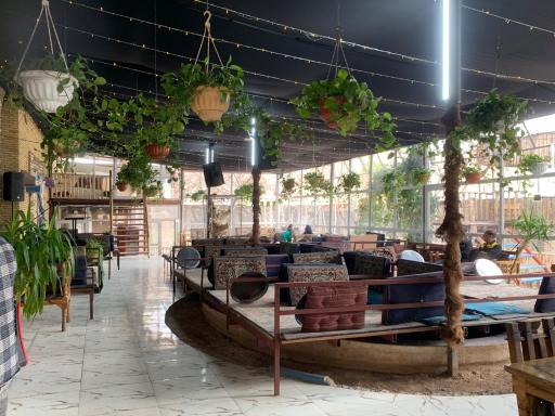 باغ رستوران عمو مرشد