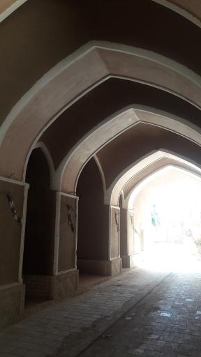 عکس قلعه تاریخی امیریه