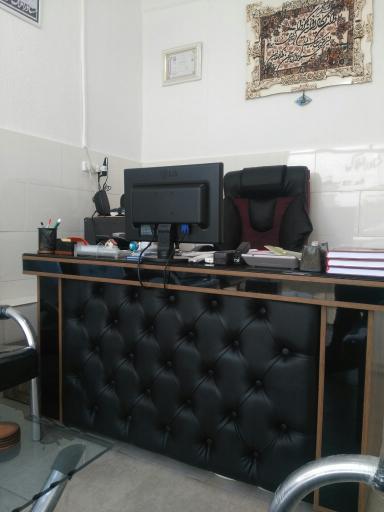 عکس مشاور املاک برج سفید