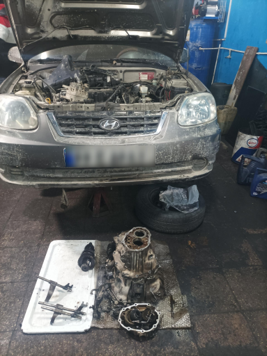 عکس تعمیرگاه گیربکس اتوماتیک اتووان