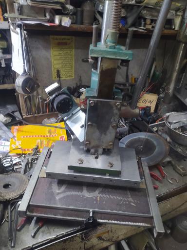 عکس تراشکاری و قالب سازی هاتفی