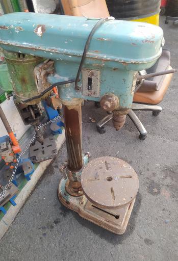 عکس تراشکاری و قالب سازی هاتفی