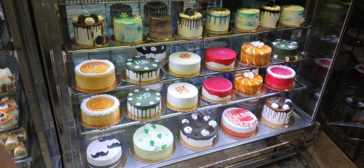 عکس شیرینی فروشی ستاره شهر 