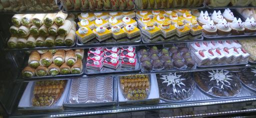 عکس شیرینی فروشی ستاره شهر 