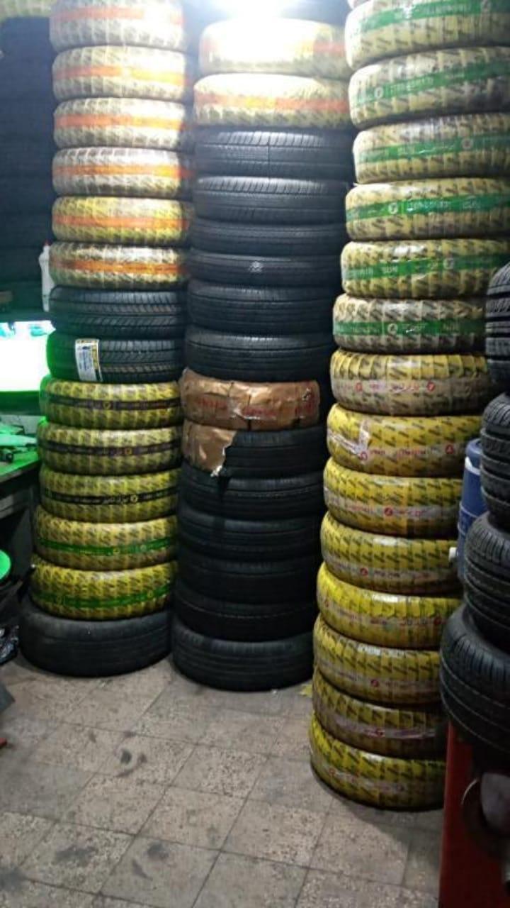 عکس پنچرگیری و لاستیک فروشی رضا