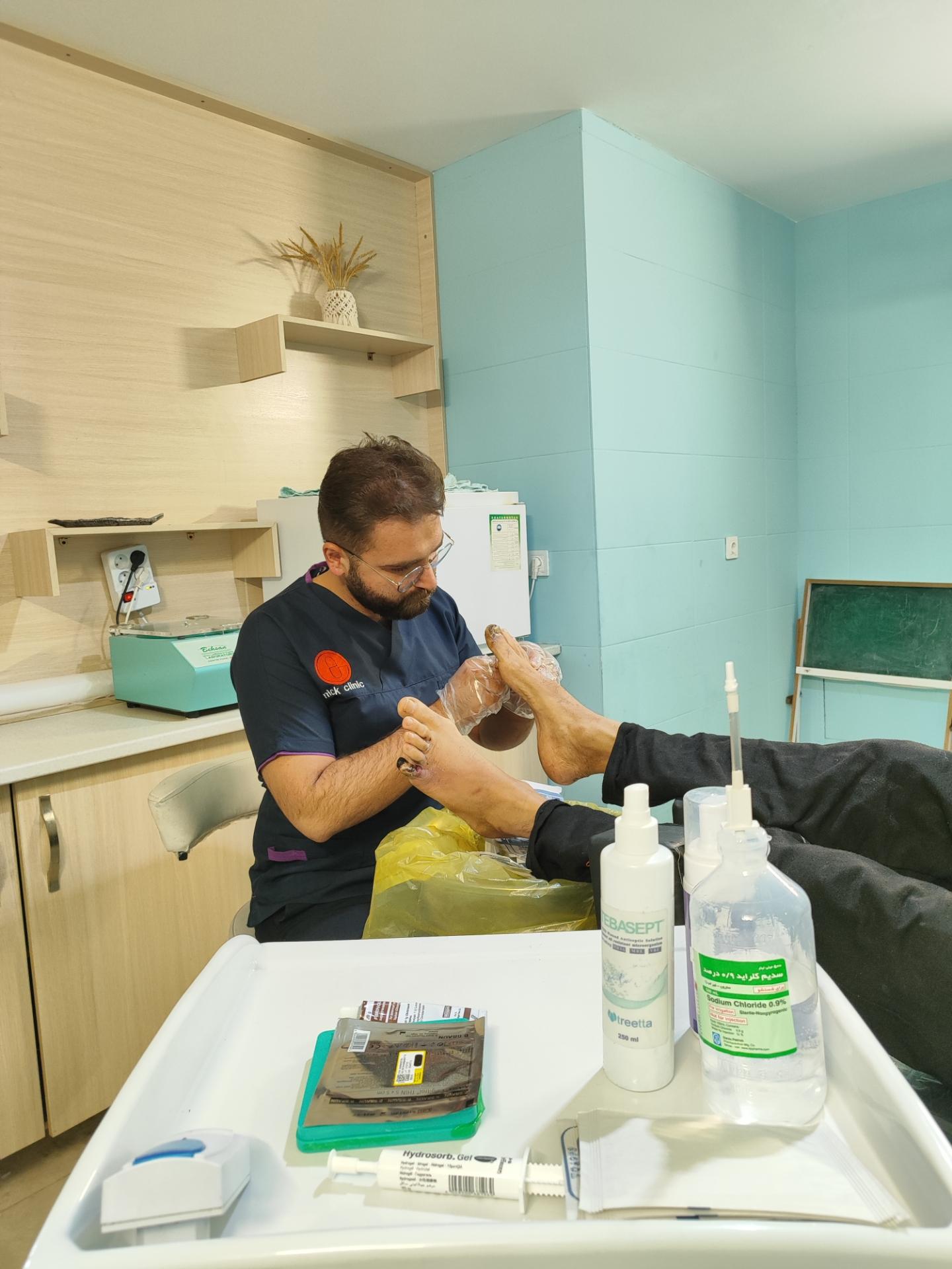 عکس کلینیک درمان زخم نیک