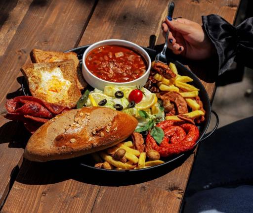 عکس کافه رستوران ماه و شاه