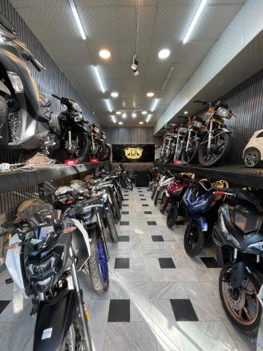 عکس فروشگاه موتور سیکلت سید