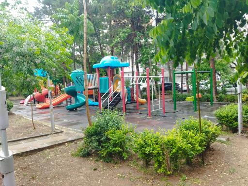 عکس زمین بازی بوستان ارغوان 