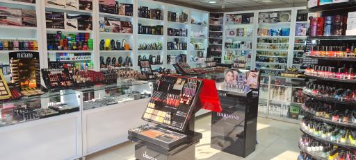 عکس فروشگاه لوازم آرایشی بیوتی لند