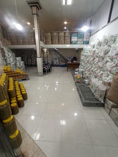 عکس برنج و چای امیری حسینی شعبه ۲