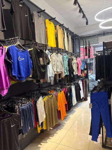 عکس پوشاک ورزشی اَسین گالری