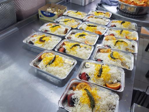 عکس تهیه غذای هایلی