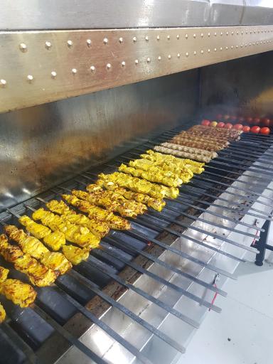 عکس تهیه غذای هایلی