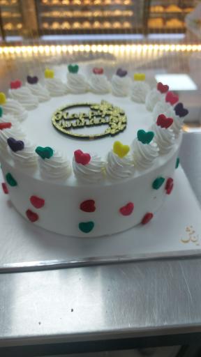 عکس نان و شیرینی شیرین منش