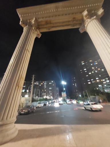 عکس میدان سروستان 