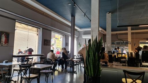 عکس آدلی کافه بازار