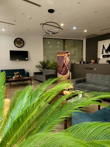 عکس کلینیک تخصصی پوست و مو مانا دکتر نوری