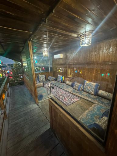 عکس کافه رستوران خونه ی من