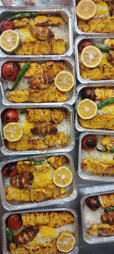 عکس رستوران و تهیه غذای پویا 