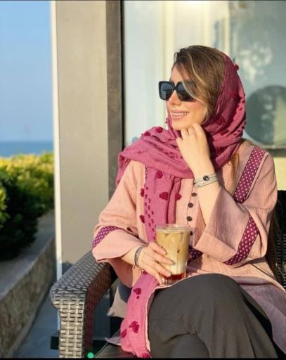 عکس فروشگاه شال و روسری بهلن گالری