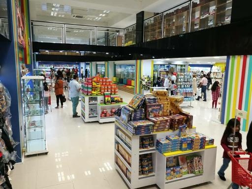 عکس کتاب فروشی بوکتاب