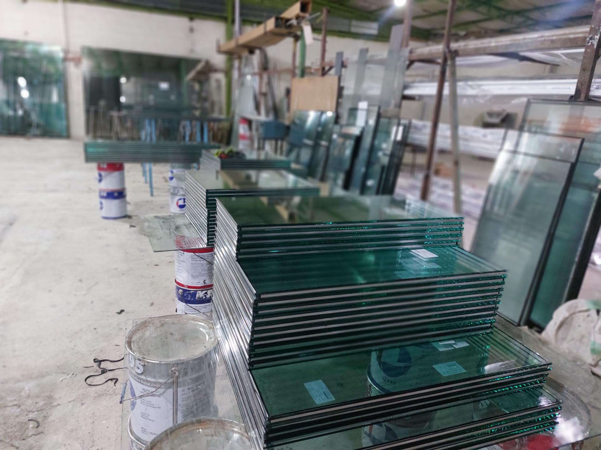 عکس شیشه دوجداره صفری