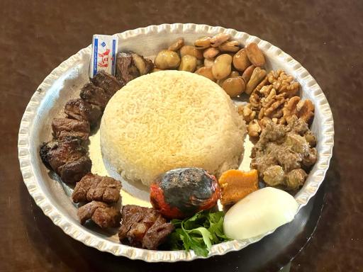 عکس رستوران سنتی فانوس